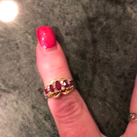 Gold yellow and ruby diamond ring - Picture 2 of 6